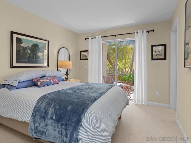 7517 Jerez Ct, Carlsbad CA: https://media.crmls.org/mediaz/70d12d6d-aa4c-4663-b8ee-c6ec9f3e6b35.jpg
