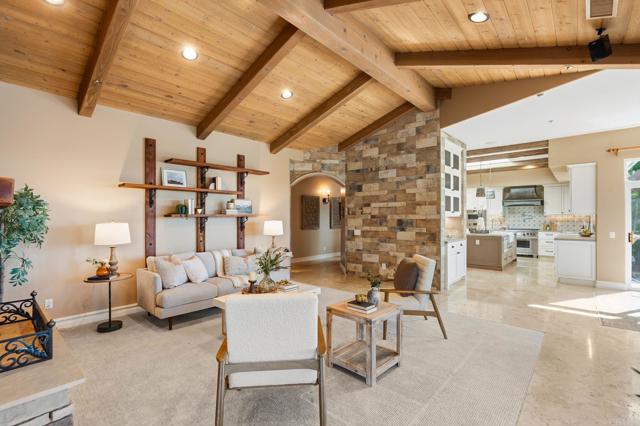 Detail Gallery Image 15 of 37 For 3368 Calle Margarita, Encinitas,  CA 92024 - 5 Beds | 6/1 Baths