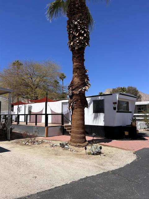 351 Palm Canyon Drive, Borrego Springs CA: https://media.crmls.org/mediaz/70d215ce-5424-46f2-908d-90cf146f2cc0.jpg