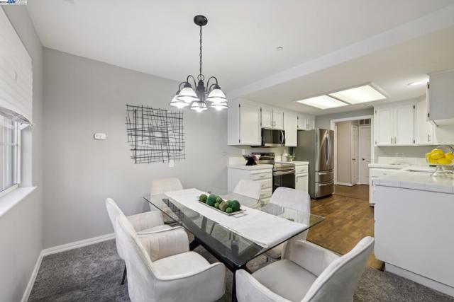 Image 6 of 40 For 22530 3rd St  107