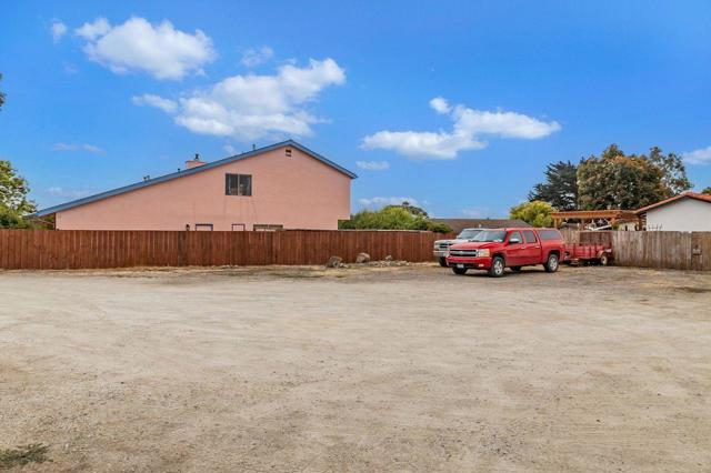 1490 Cabrillo Highway, Half Moon Bay CA: https://media.crmls.org/mediaz/70d3eeaf-87ea-4e5e-a4d1-ec01479be9b1.jpg