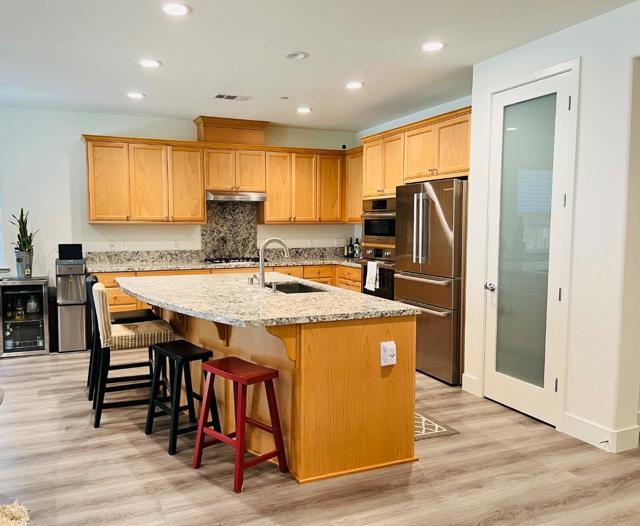 2051 White Oak Drive, Hollister CA: https://media.crmls.org/mediaz/70d5ee6a-652f-482b-8a60-29ed81b50df5.jpg