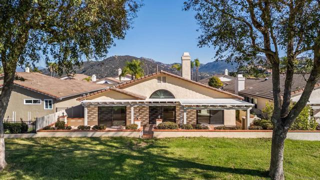 18113 Calle Estepona, San Diego CA: https://media.crmls.org/mediaz/70d60318-c7e1-4f15-9ed1-55cd422e837f.jpg