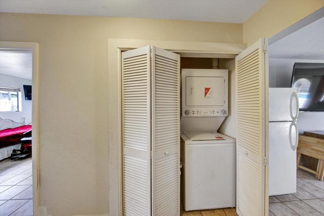 1420 Hilltop Drive, Chula Vista CA: https://media.crmls.org/mediaz/70d6a122-ffcf-4a38-a9d1-615b5f2103d0.jpg