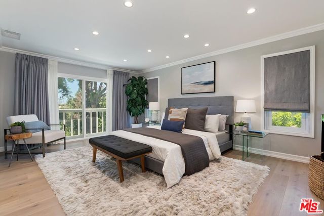 2968 Nicada Drive, Los Angeles CA: https://media.crmls.org/mediaz/70d7f779-37ef-4cc8-8de8-acc4d766eafb.jpg