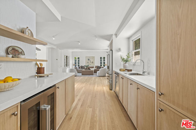 736 S Cloverdale Avenue, Los Angeles CA: https://media.crmls.org/mediaz/70d7f906-2bf7-41e8-b123-7ff4b1e00c7b.jpg