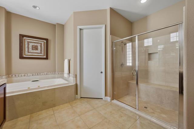 51686 Via Sorrento, La Quinta CA: https://media.crmls.org/mediaz/70d81d7c-078a-4358-9548-81c60dd04c00.jpg