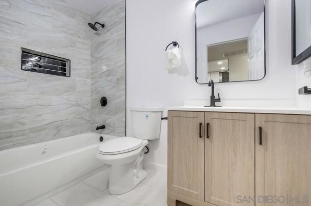 475 N N Midway Dr, Escondido CA: https://media.crmls.org/mediaz/70d83ac1-e820-48da-b157-6aaea6fcfec6.jpg