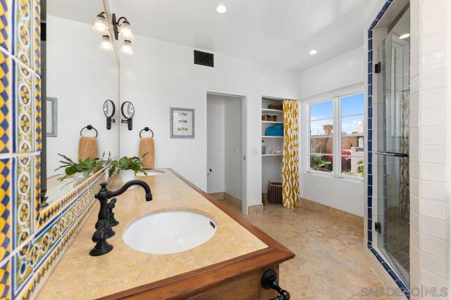 7344 Olivetas Ave, La Jolla CA: https://media.crmls.org/mediaz/70d89654-09fe-4c37-b10c-9915efaece5e.jpg
