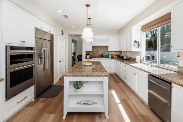 Detail Gallery Image 15 of 52 For 2883 Camino Serbal, Carlsbad,  CA 92009 - 4 Beds | 3 Baths