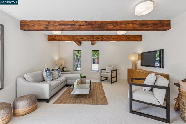 243 Santa Fe Dr, Walnut Creek CA: https://media.crmls.org/mediaz/70d923ea-49e0-4e13-a825-a582c661b6c1.jpg