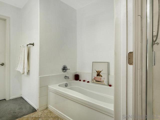 7725 El Cajon Blvd, La Mesa CA: https://media.crmls.org/mediaz/70da9869-d318-4f62-a4d4-a2e4298c8818.jpg