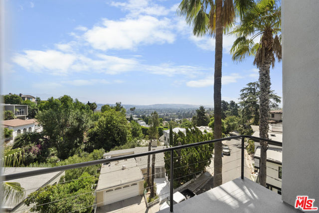3625 Lowry Road, Los Angeles CA: https://media.crmls.org/mediaz/70dad3e2-c295-47e6-b452-f3e3f60bc551.jpg