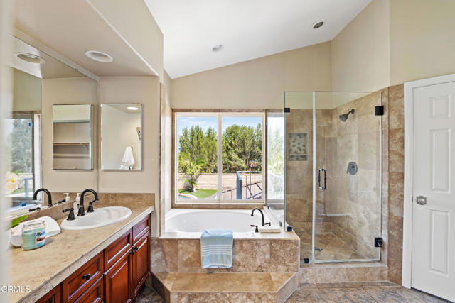 1365 La Culebra Circle, Camarillo CA: https://media.crmls.org/mediaz/70db6e3d-3166-4eeb-9ebe-e2c2b2b8130e.jpg