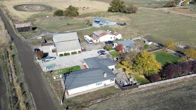 1204 Shore Road, Hollister CA: https://media.crmls.org/mediaz/70db9dc0-cd9b-494a-af72-243dd7abdffd.jpg