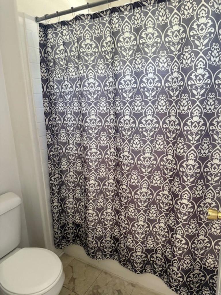 https://media.crmls.org/mediaz/70dbc2c1-7602-4eb5-9021-64f907703779.jpg?preset=X-Large
