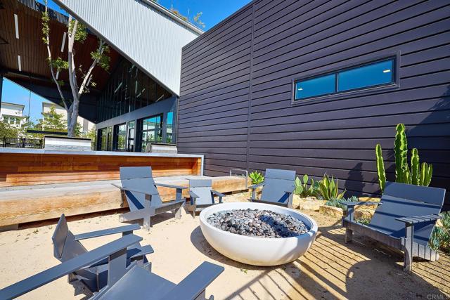 Detail Gallery Image 7 of 33 For 13908 Boyden Way, –,  CA 92126 - 2 Beds | 2/1 Baths