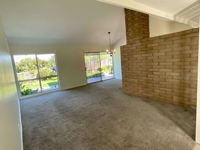 Detail Gallery Image 6 of 49 For 3128 Governor Dr, San Diego,  CA 92122 - 4 Beds | 2 Baths