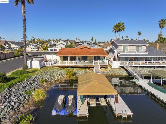 5106 Cabrillo Pt, Discovery Bay CA: https://media.crmls.org/mediaz/70dec684-cc11-47f2-a46a-82641c80d178.jpg