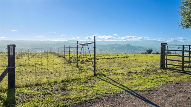 0 Oak Canyon Dr, Morgan Hill CA: https://media.crmls.org/mediaz/70df0334-6a63-413c-86cb-5a65fee319a3.jpg