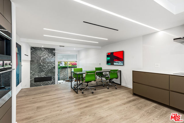 4801 La Villa Marina, Marina del Rey CA: https://media.crmls.org/mediaz/70dfe26d-de94-4f46-ba91-0fed27b53bc6.jpg