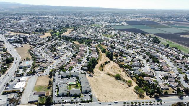 11 Hill Circle, Salinas CA: https://media.crmls.org/mediaz/70e04b6c-fe12-4e45-af05-29376b3652be.jpg