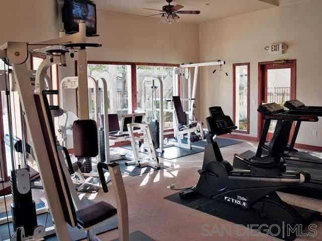 3935 Nobel Dr, San Diego CA: https://media.crmls.org/mediaz/70e07f65-4765-43a1-b8bc-a7d3d74b0f0d.jpg