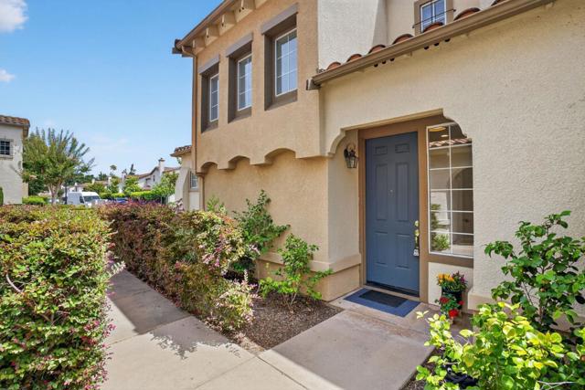 612 Villa Centre Way, San Jose CA: https://media.crmls.org/mediaz/70e0dac3-e921-4945-8d6f-148f56770bf3.jpg