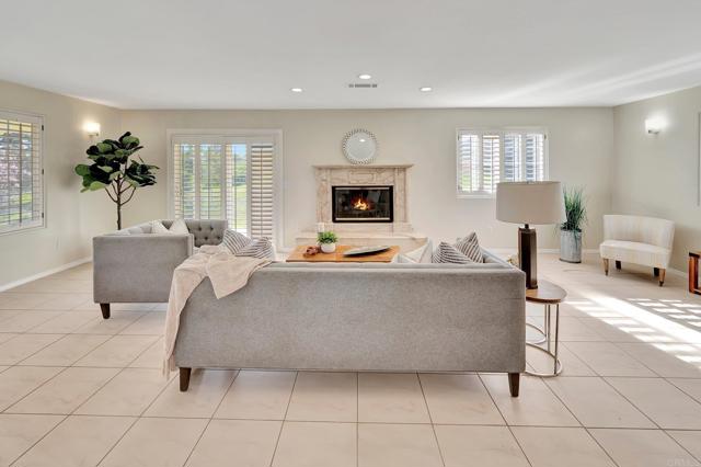 Image 18 of 49 For 2340 Mount Elena Way