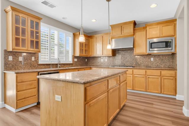 3099 Hastings Way, San Ramon CA: https://media.crmls.org/mediaz/70e1db2a-4327-450c-9137-2c2661d860b6.jpg