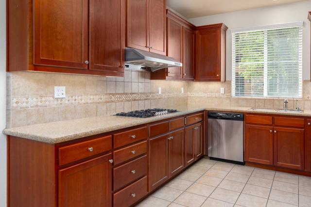 5300 Fioli Loop, San Ramon CA: https://media.crmls.org/mediaz/70e28f86-24d0-413f-a803-88965c364f14.jpg
