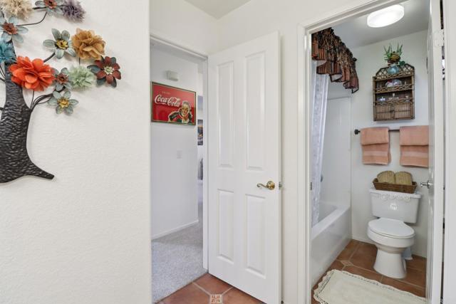 542 Lee Circle, Chula Vista CA: https://media.crmls.org/mediaz/70e2ccff-ab40-4a63-864b-1d942619ff43.jpg