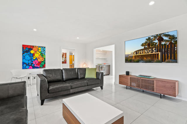 1175 E San Lucas Road, Palm Springs CA: https://media.crmls.org/mediaz/70e2f189-a1f6-4ea0-8869-3133f80d3ff5.jpg