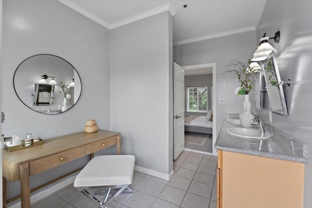1233 Bellevue Avenue, Burlingame CA: https://media.crmls.org/mediaz/70e32869-909d-481e-b634-fb4bb62a26ff.jpg