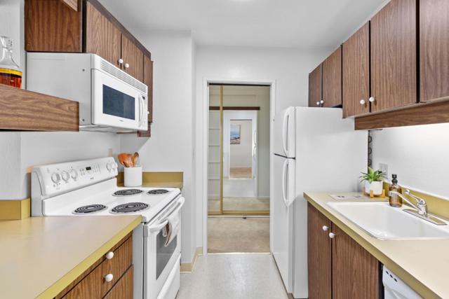 400 Davey Glen Road, Belmont CA: https://media.crmls.org/mediaz/70e412a2-b7cc-4ba2-ad9c-488920ea8ab7.jpg