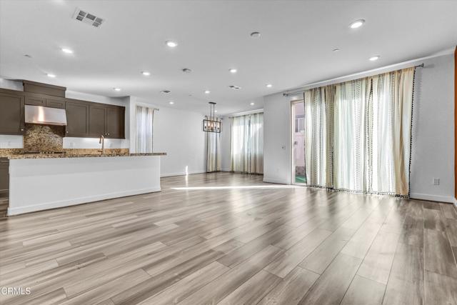 Detail Gallery Image 9 of 40 For 551 Jubilee Pl, Santa Paula,  CA 93060 - 4 Beds | 3/1 Baths