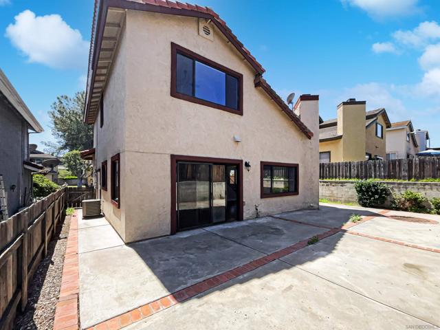 7922 Sunset Ter, Lemon Grove CA: https://media.crmls.org/mediaz/70e56f3c-f143-4a0f-862d-14176378d275.jpg