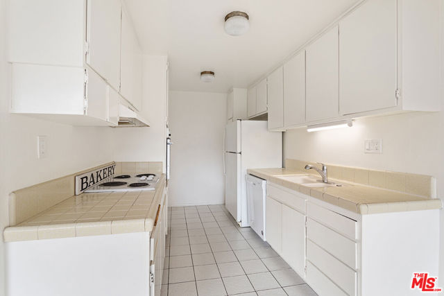6000 Canterbury Drive, D204 photo 7