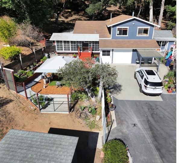 1458 Oakleaf Drive, Royal Oaks CA: https://media.crmls.org/mediaz/70e65de6-1609-4798-9586-a30e341e1539.jpg