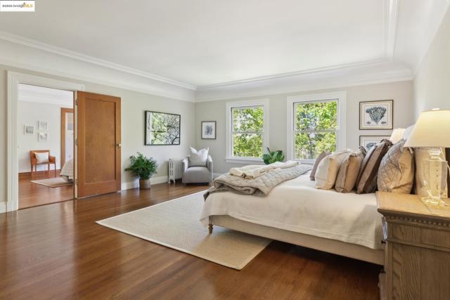 22 Sea View Ave, Piedmont CA: https://media.crmls.org/mediaz/70e6dd58-ef9f-458e-b202-8e2f9999979e.jpg