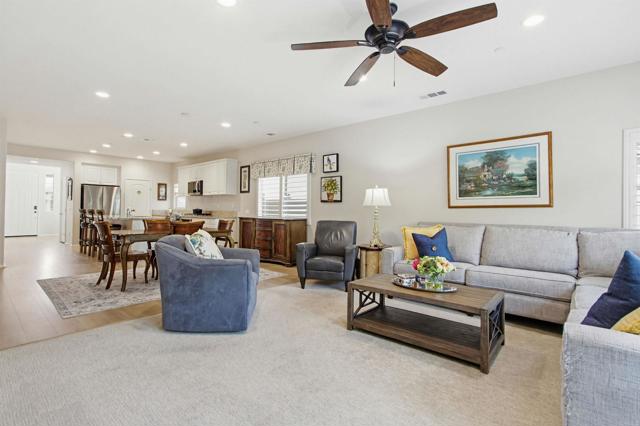 Detail Gallery Image 21 of 64 For 220 Pantaneiro Pl, Fallbrook,  CA 92028 - 3 Beds | 3 Baths