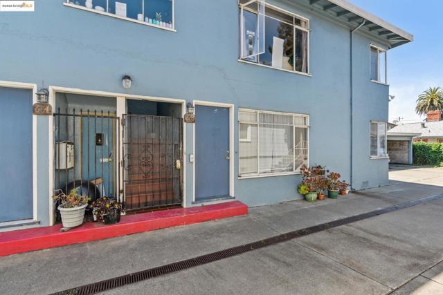 688 Alcatraz Ave, Oakland CA: https://media.crmls.org/mediaz/70e803f6-8343-4dae-8ed1-b23f841adf36.jpg
