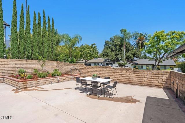 1105 Fairview Drive, La Canada Flintridge CA: https://media.crmls.org/mediaz/70e8bc8f-a0e1-49f8-abe4-a6be128ae3ff.jpg