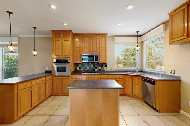 7555 Merced Falls Road, Snelling CA: https://media.crmls.org/mediaz/70e923d6-ad7b-4e23-a09a-ca61b4c88a34.jpg