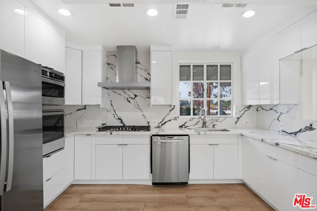 6266 Etiwanda Avenue