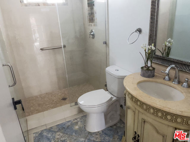 1060 22nd Street, Santa Monica CA: https://media.crmls.org/mediaz/70ea5d40-e75d-467f-8c4a-c18da1fef1c3.jpg