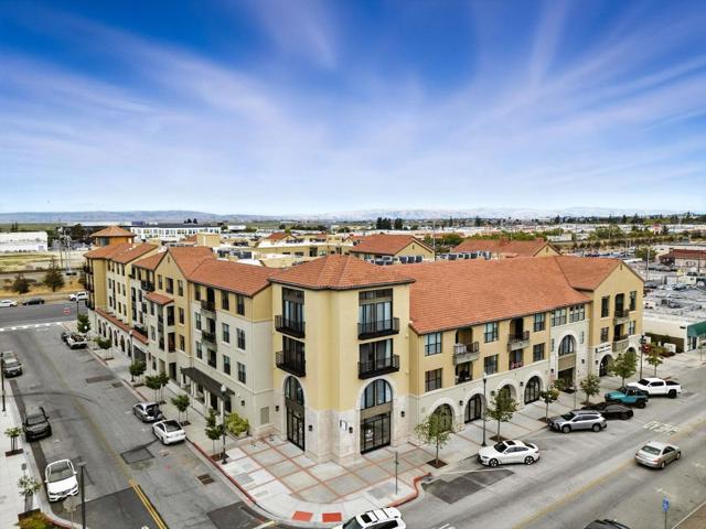 1001 Laurel Street, San Carlos CA: https://media.crmls.org/mediaz/70eaa1be-ffa1-4a1c-95ef-dd09b47331a2.jpg