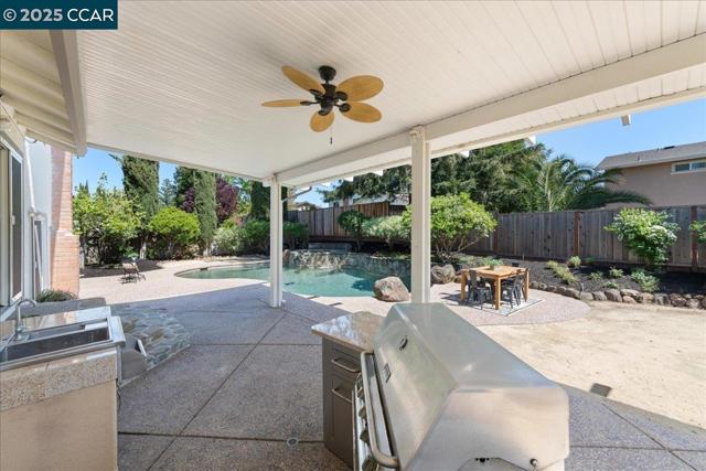 2551 Toltec Cir, San Ramon CA: https://media.crmls.org/mediaz/70eab00d-a27b-492f-8fba-16befdad9a0f.jpg