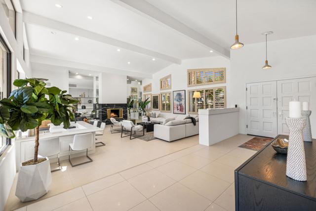 73717 Agave Lane, Palm Desert CA: https://media.crmls.org/mediaz/70ead155-e78d-45ed-9002-9b9745072a01.jpg