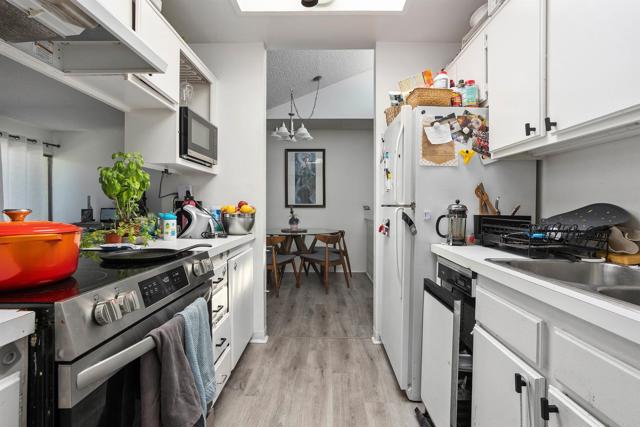 Detail Gallery Image 31 of 47 For 2388 Altisma Way #10 OR K,  Carlsbad,  CA 92009 - 2 Beds | 2 Baths
